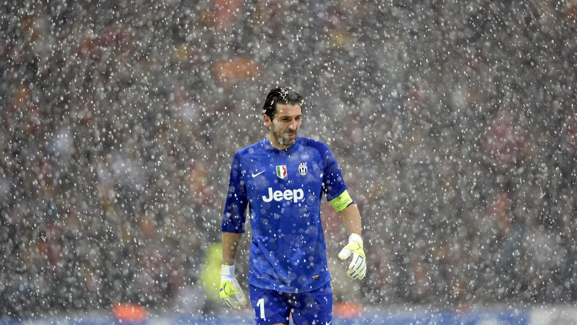 卡马文加爆发,马里一波带走瑞典,非洲足球崛起的双重变奏